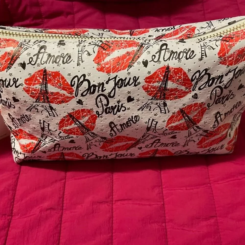 SPARKLE BON JOUR AMORE PARIS EIFFEL TOWER BLUSH CRUSH COSMETIC / MAKE - UP BAG